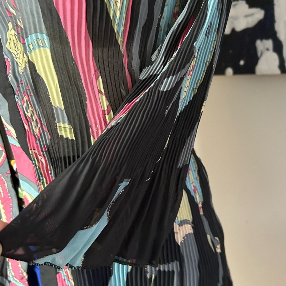 Womens Black Multi-Color Patterned Button-Front Top - Picture 7 of 11